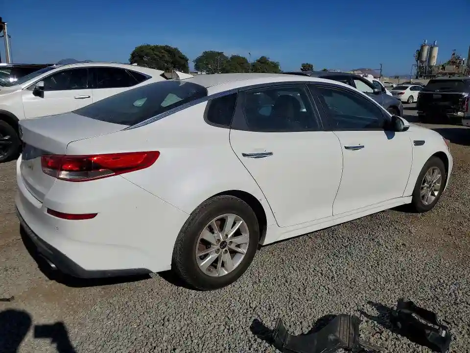 5XXGT4L36KG277028 2019 KIA OPTIMA-2