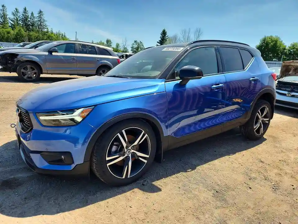 YV4162UM2M2559939 2021 VOLVO XC40-0