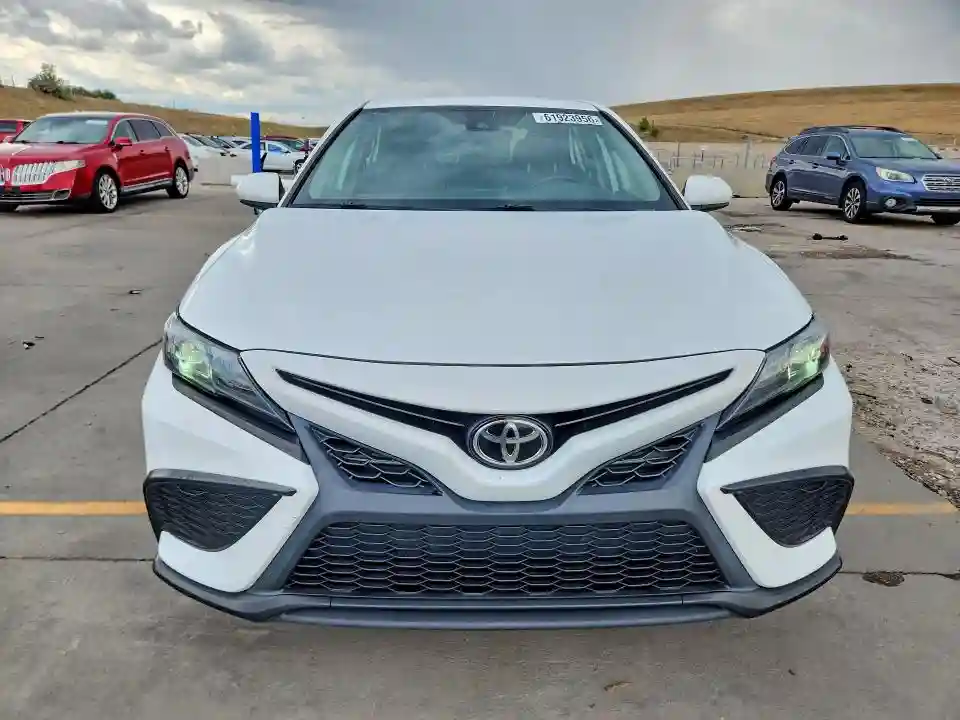 4T1G11AK0MU555865 2021 TOYOTA CAMRY-4