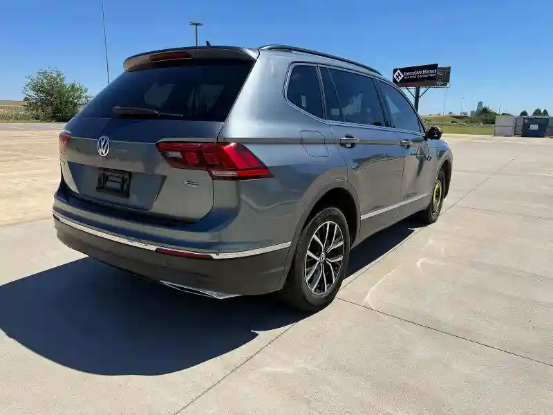 3VV3B7AX5MM082002 2021 VOLKSWAGEN TIGUAN-3