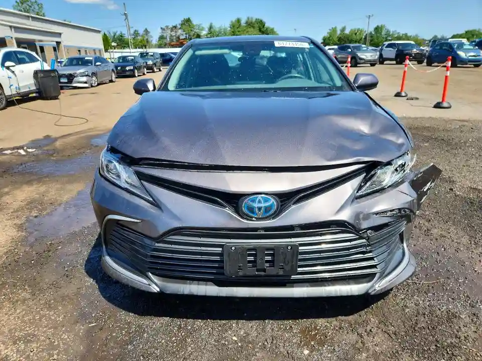 4T1C31AK3MU561488 2021 TOYOTA CAMRY-4