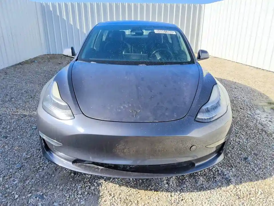 5YJ3E1EB7JF185035 2018 TESLA MODEL 3-4