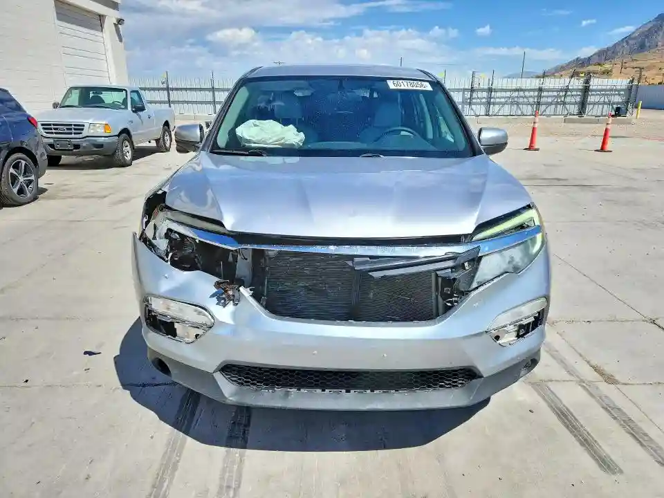 5FNYF6H33JB067679 2018 HONDA PILOT-4