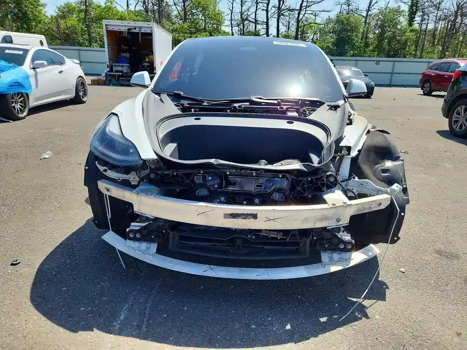 5YJ3E1EB3MF012987 2021 TESLA MODEL 3-4
