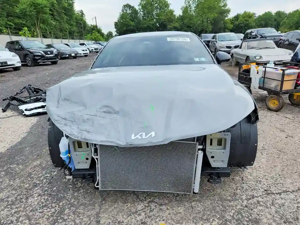 KNAG64J72S5327065 2025 KIA K5-4