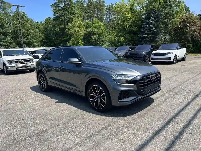 WA1FVAF10KD031854 2019 AUDI Q8-1
