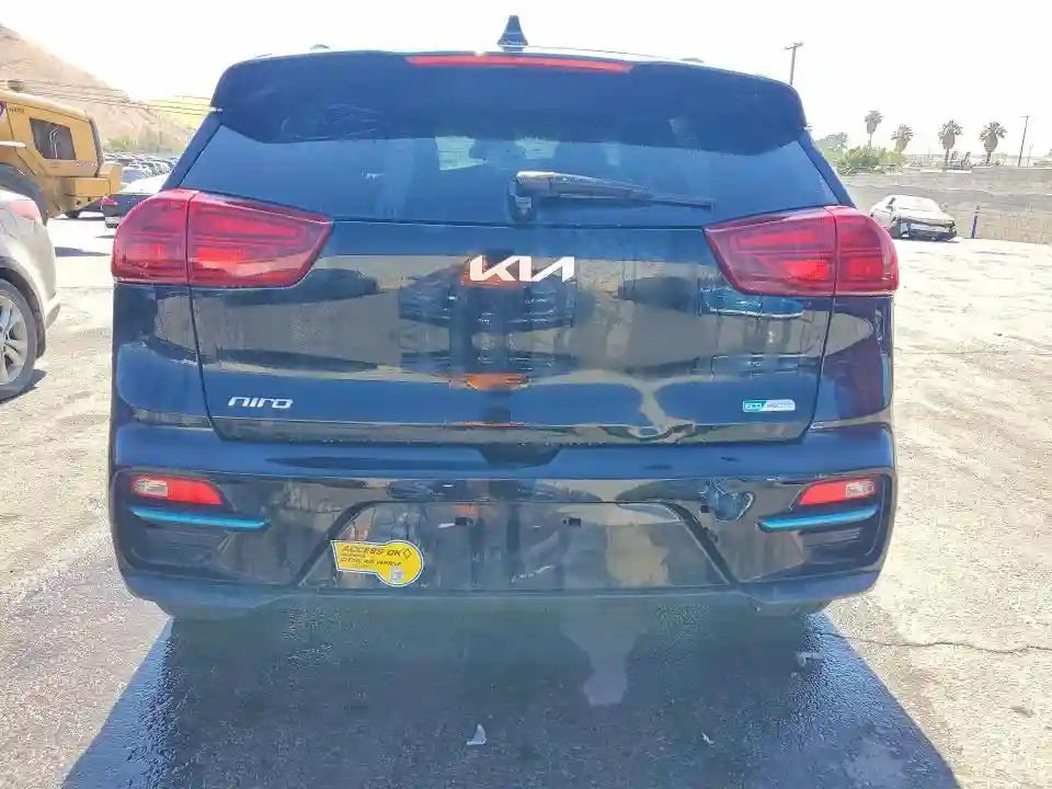 KNDCE3LG6N5145997 2022 KIA NIRO-5