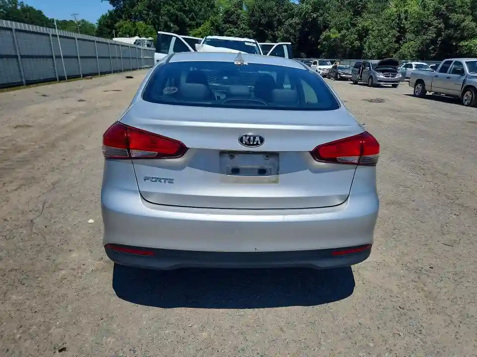 3KPFL4A73HE125260 2017 KIA FORTE-5