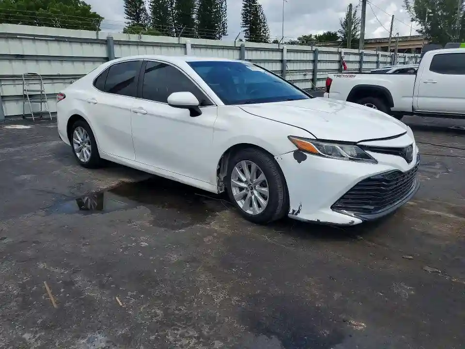 4T1B11HK9JU036261 2018 TOYOTA CAMRY-3