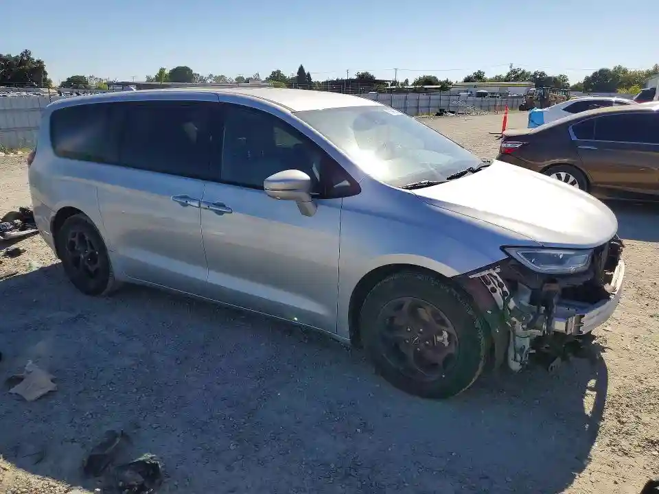 2C4RC1L74NR183655 2022 CHRYSLER PACIFICA-3