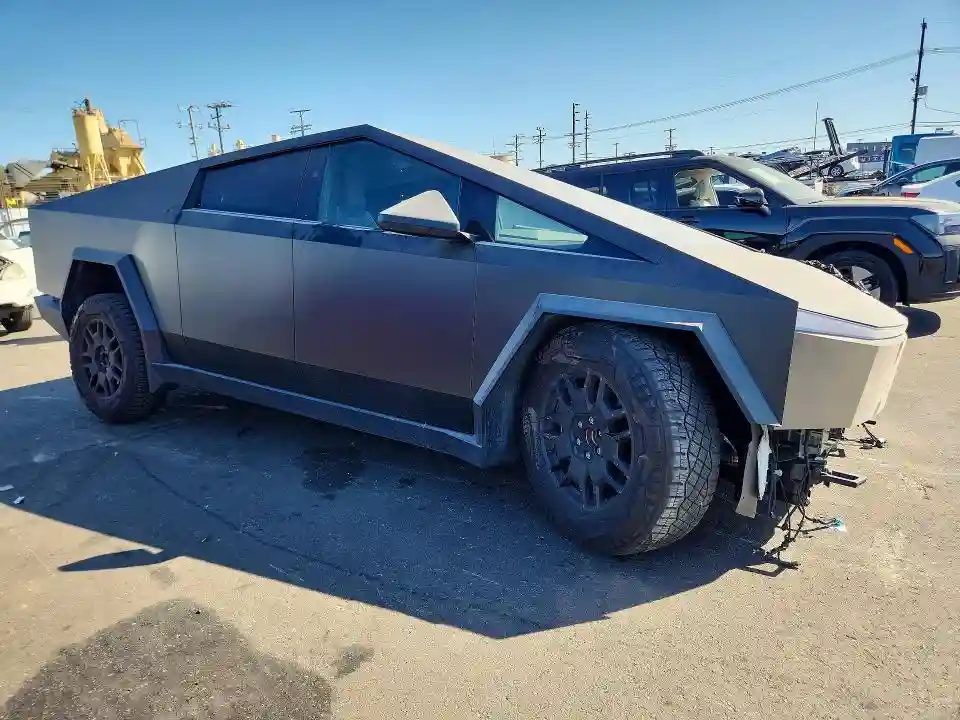 7G2CEHED4RA020222 2024 TESLA CYBERTRUCK-3