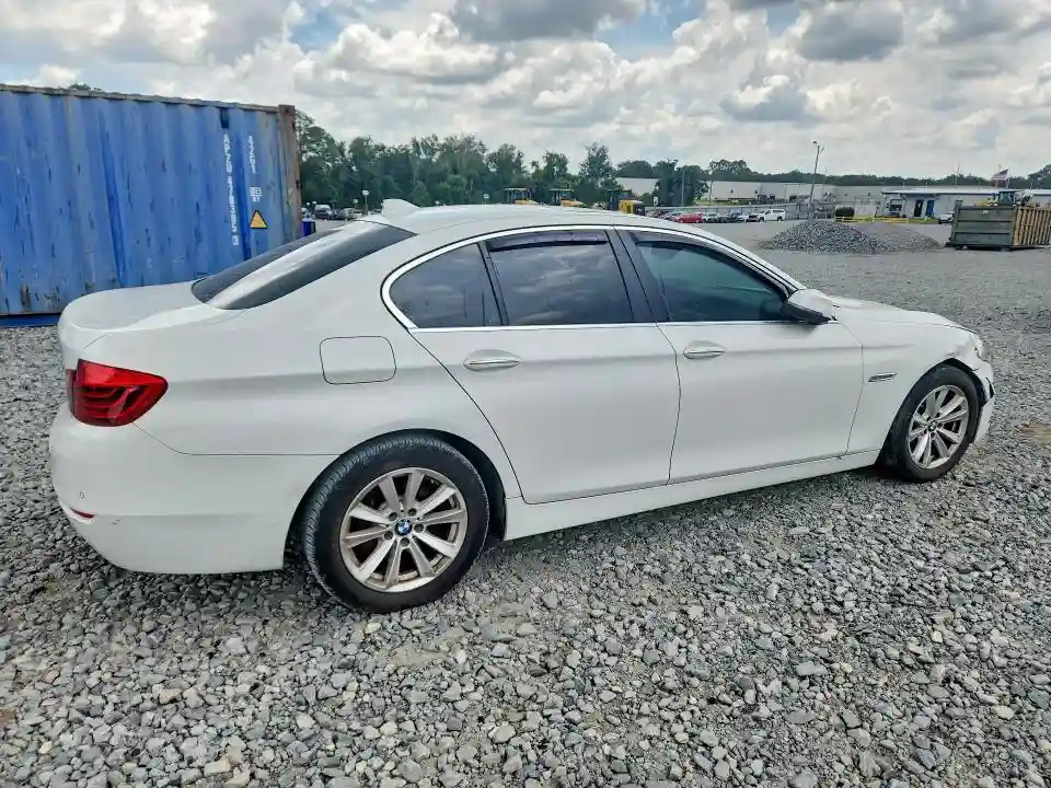 WBA5A7C51FD628618 2015 BMW 5 SERIES-2