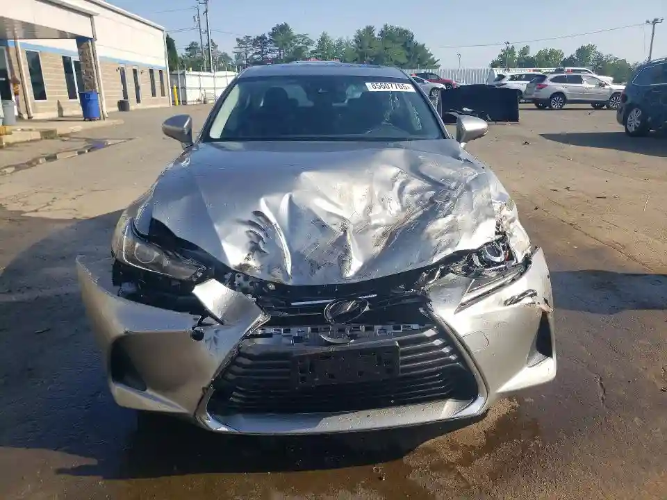 JTHC81D28K5038569 2019 LEXUS IS-4