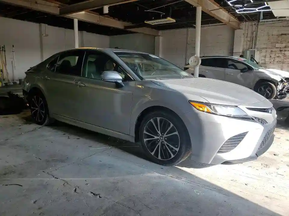 JTNB11HK6J3029760 2018 TOYOTA CAMRY-3