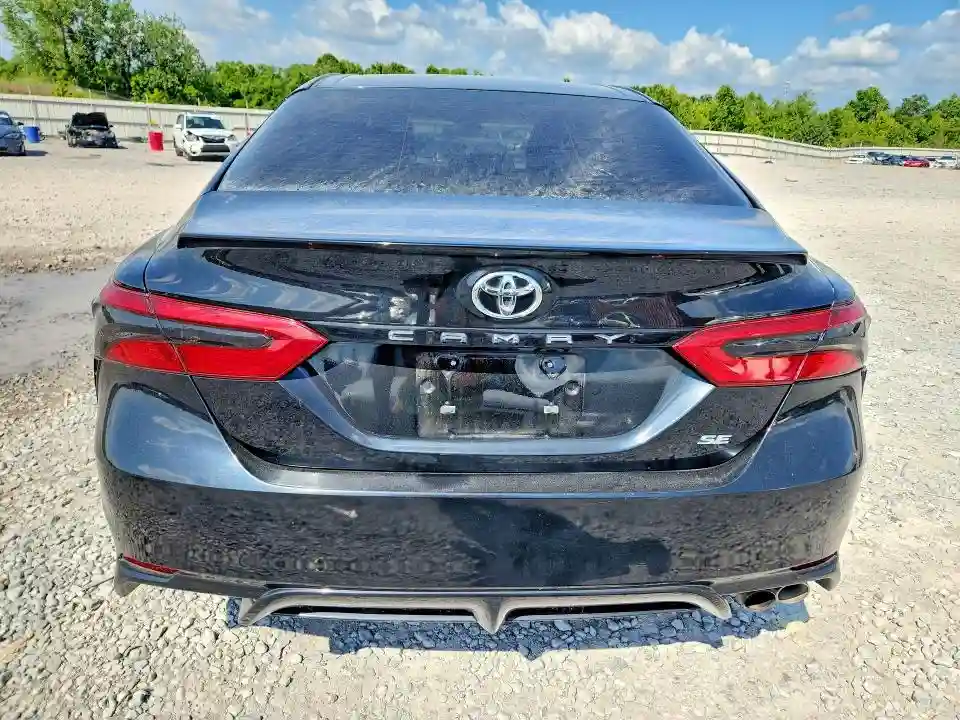 4T1B11HK0JU612187 2018 TOYOTA CAMRY-5