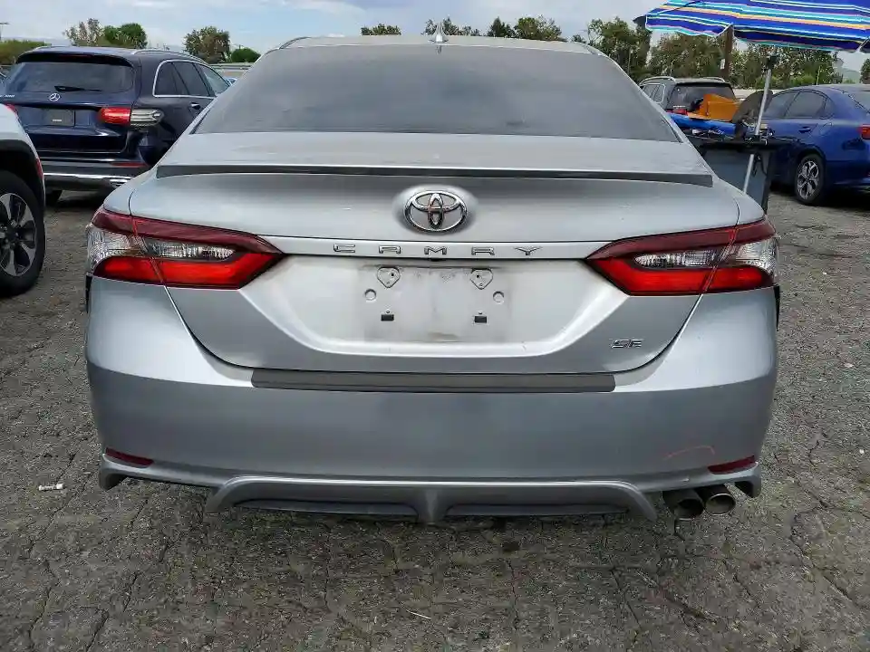 4T1G11AK2MU561263 2021 TOYOTA CAMRY-5