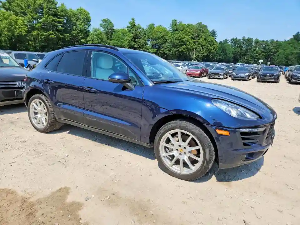 WP1AB2A52JLB35483 2018 PORSCHE MACAN-3