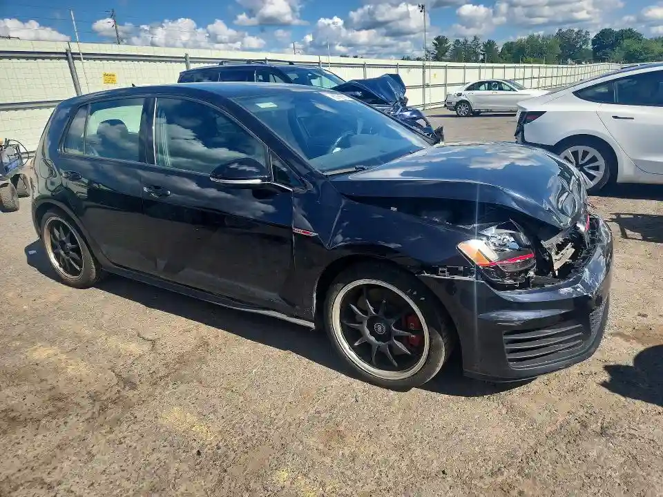 3VW547AU2HM050649 2017 VOLKSWAGEN GTI-3