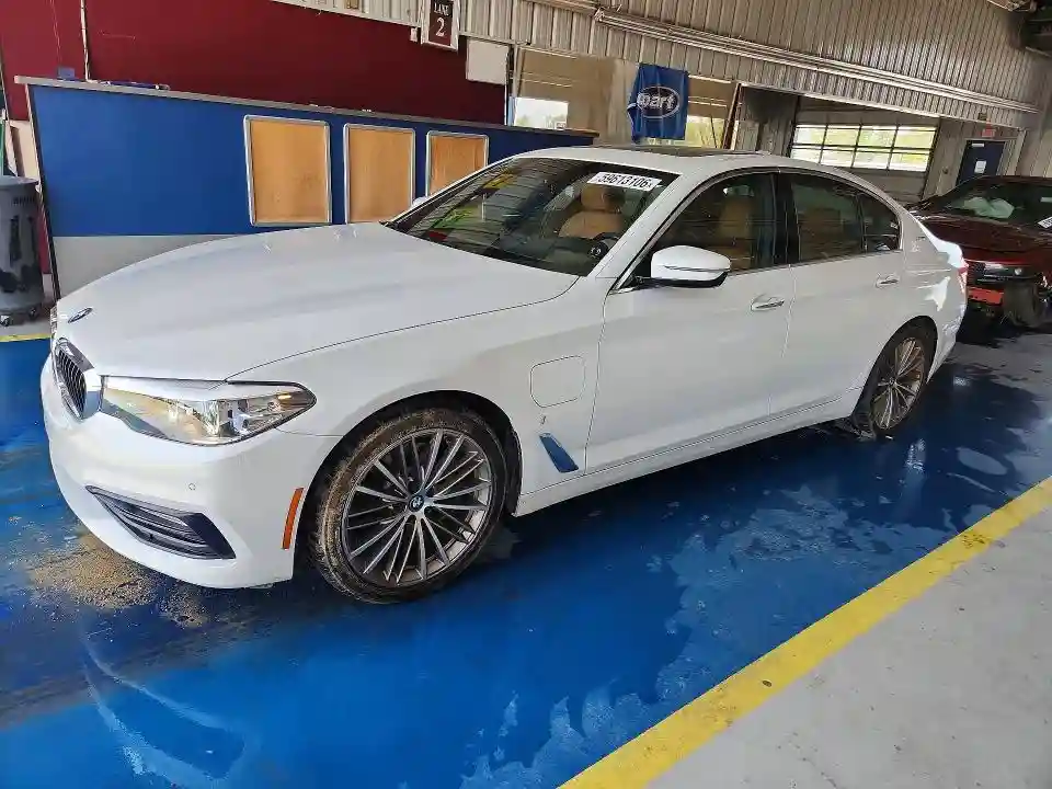WBAJA9C59JB249025 2018 BMW 5 SERIES-0