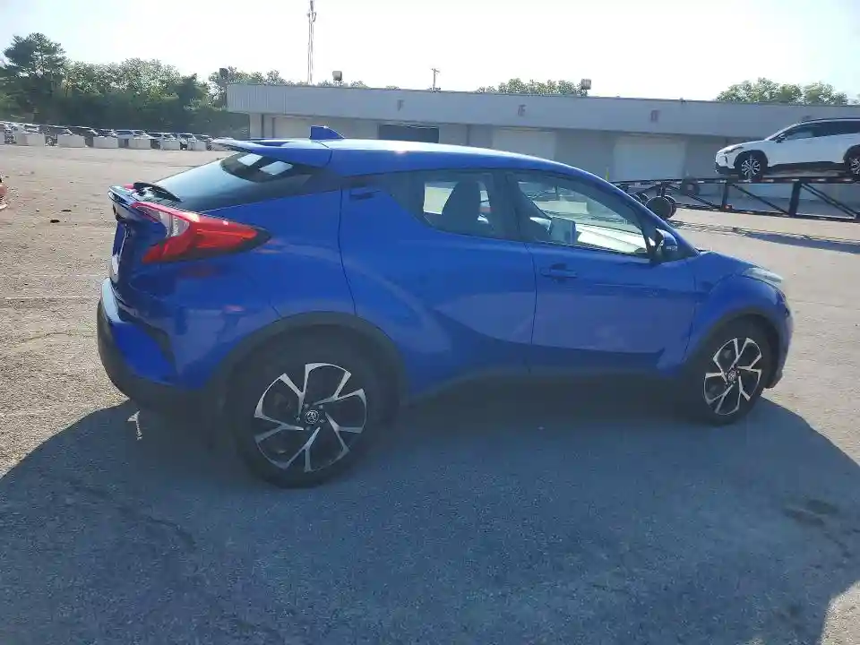 NMTKHMBX7MR126585 2021 TOYOTA C-HR-2