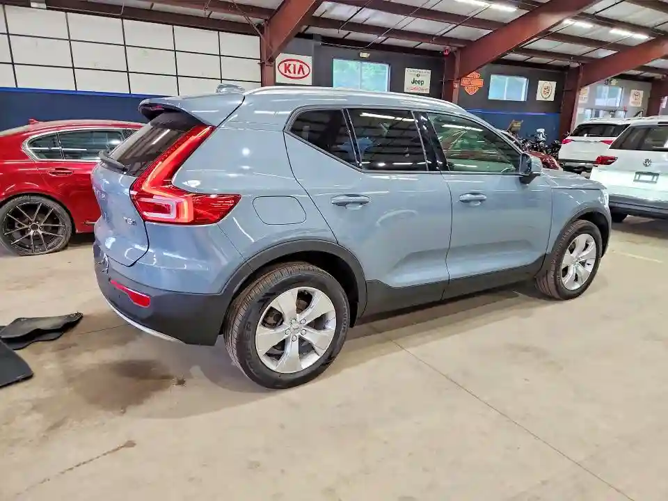 YV4162UK0L2278235 2020 VOLVO XC40-2