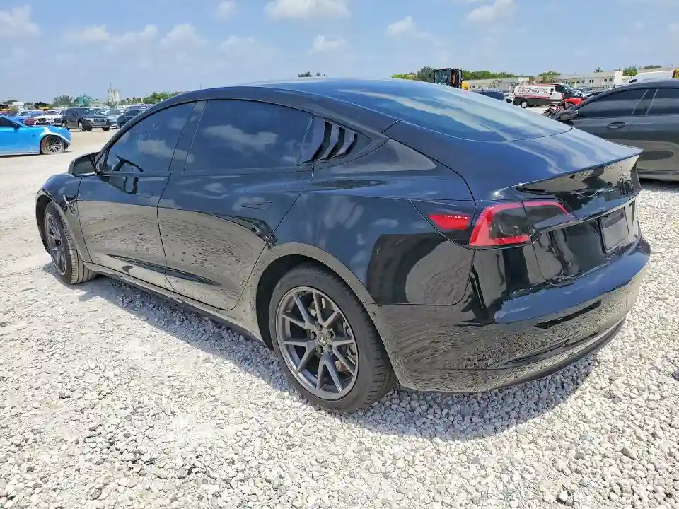 5YJ3E1EA3PF461758 2023 TESLA MODEL 3-1