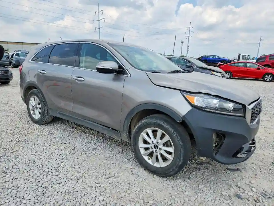5XYPG4A33KG479697 2019 KIA SORENTO-3