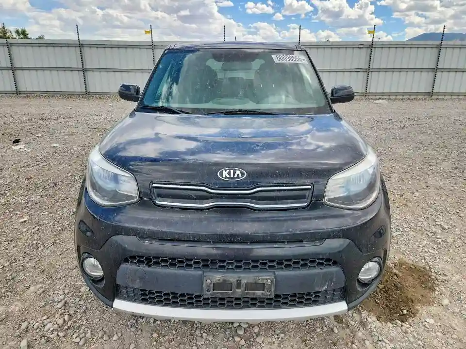 KNDJP3A58H7465348 2017 KIA SOUL-4