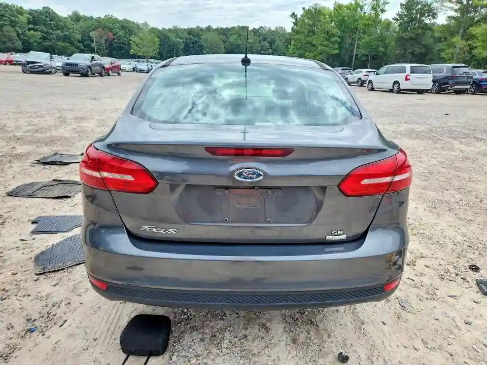 1FADP3FEXJL256816 2018 FORD FOCUS-5