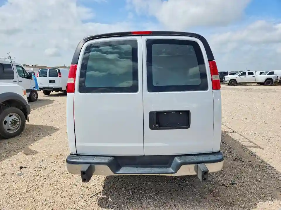 1GTW7AFGXK1313912 2019 GMC SAVANA-5