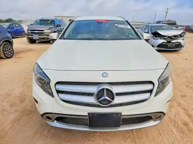 WDCTG4EB9HJ336062 2017 MERCEDES-BENZ GLA-CLASS-4