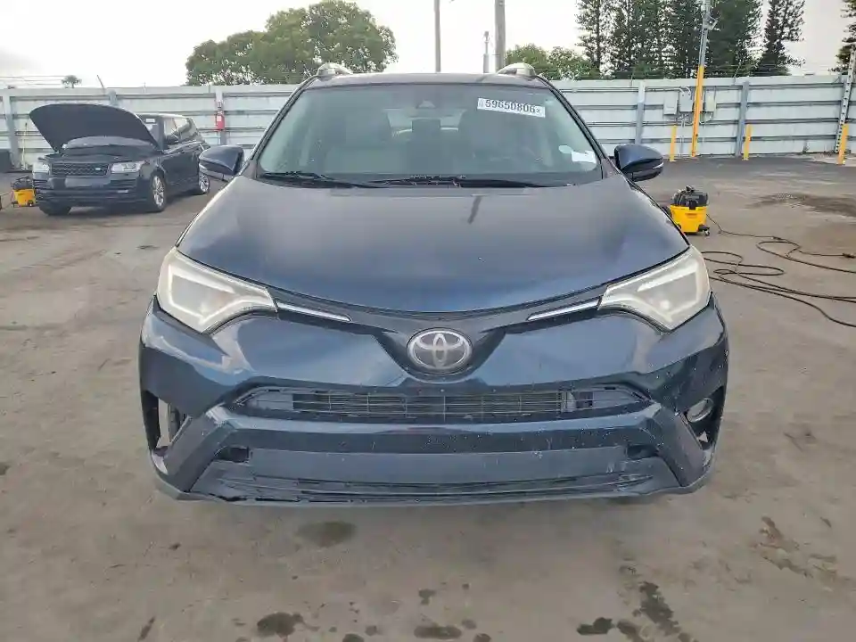 JTMYFREV9JJ161744 2018 TOYOTA RAV4-4
