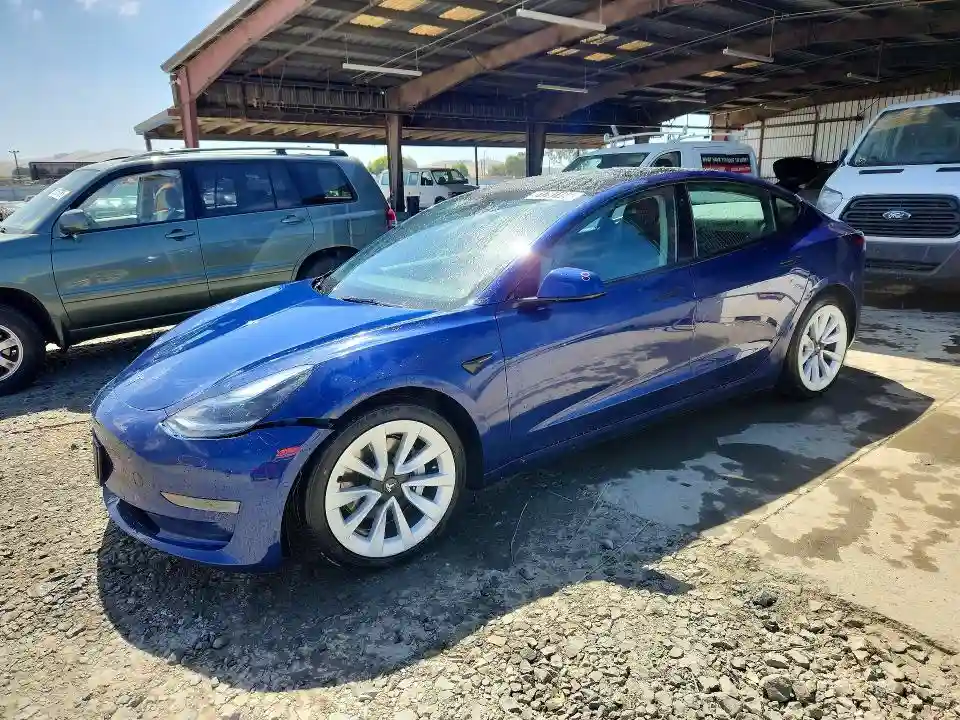 5YJ3E1EA6NF371341 2022 TESLA MODEL 3-0