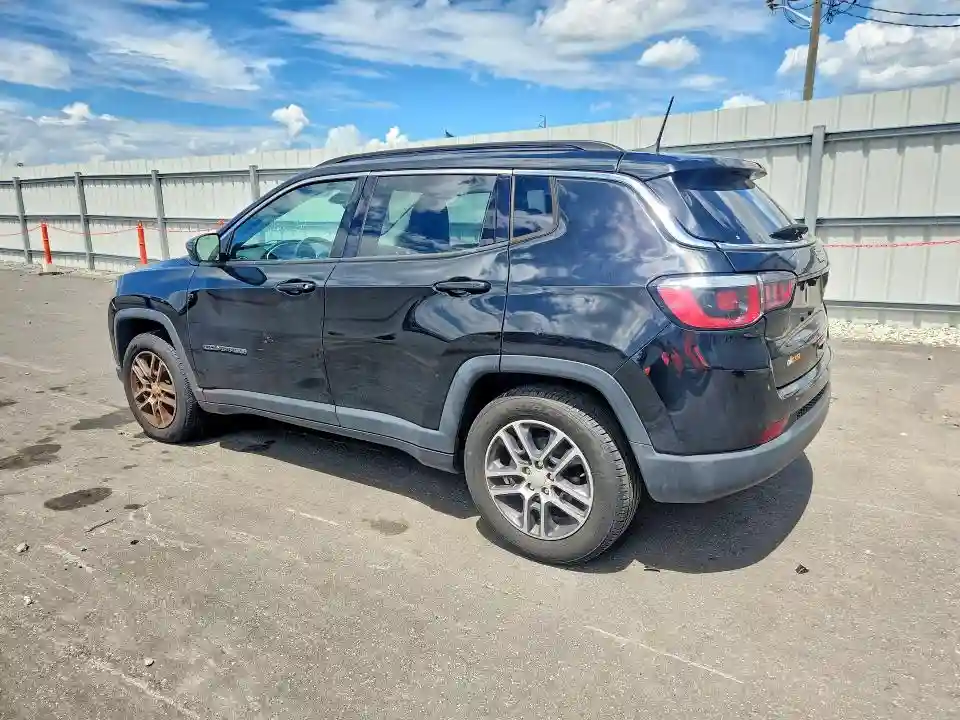 3C4NJCBB2KT815132 2019 JEEP COMPASS-1