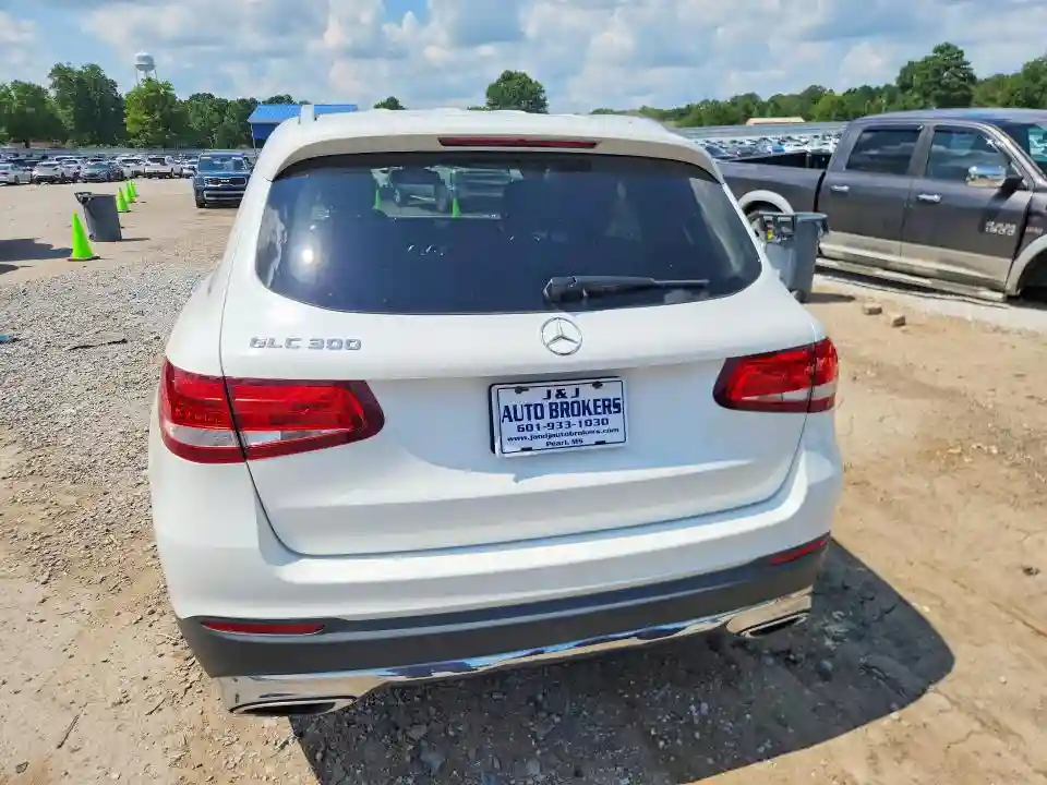 WDC0G4JB5JV057151 2018 MERCEDES-BENZ GLC-CLASS-5