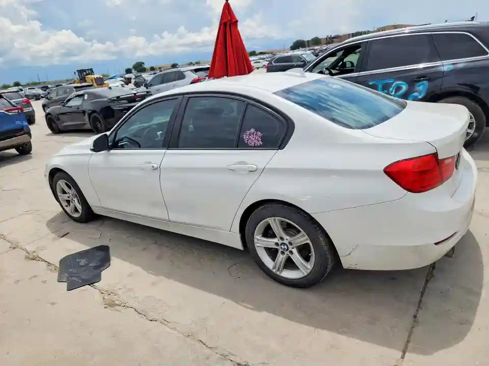 WBA3B1C56FK135840 2015 BMW 3 SERIES-1