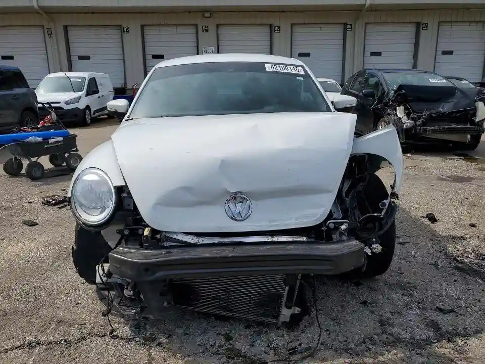 3VWFD7AT4JM714189 2018 VOLKSWAGEN BEETLE-4