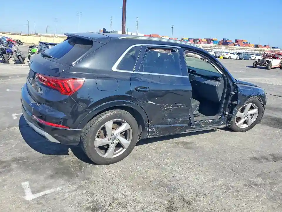 WA1AECF39L1028607 2020 AUDI Q3-2
