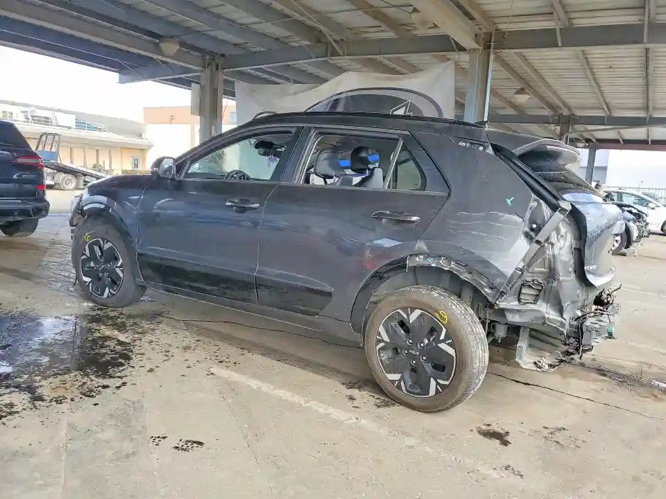 KNDCR3L17P5037231 2023 KIA NIRO-1