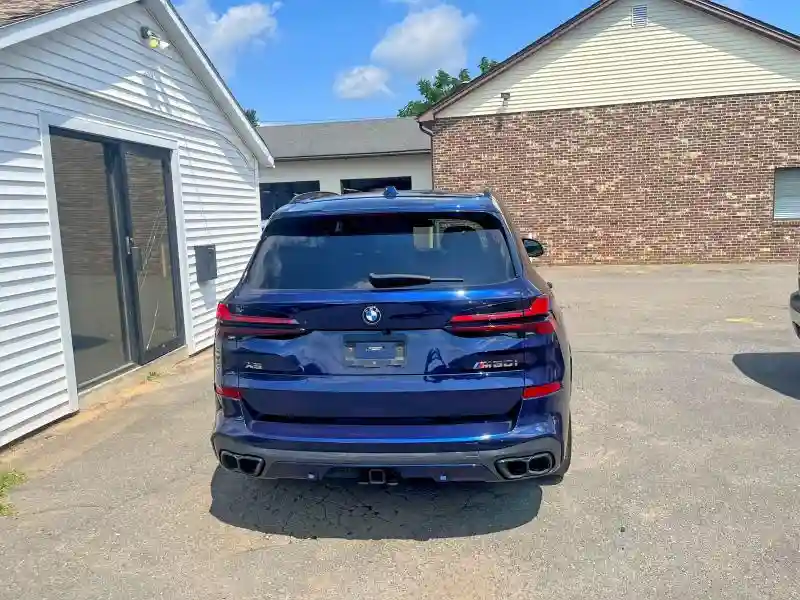 5UX33EU03R9T09335 2024 BMW X5 M60I-5