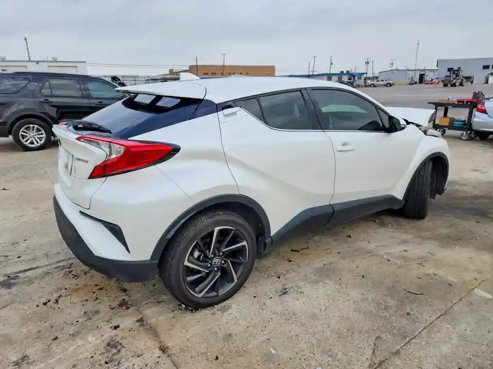 JTNKHMBXXL1082106 2020 TOYOTA C-HR-2