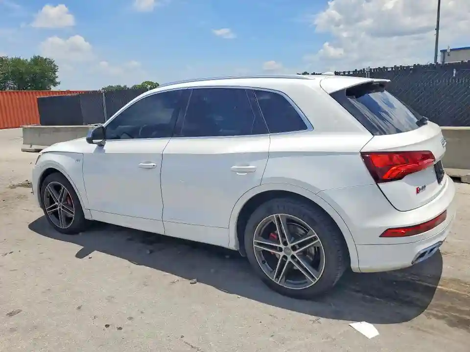 WA1C4AFY8J2182275 2018 AUDI SQ5-1