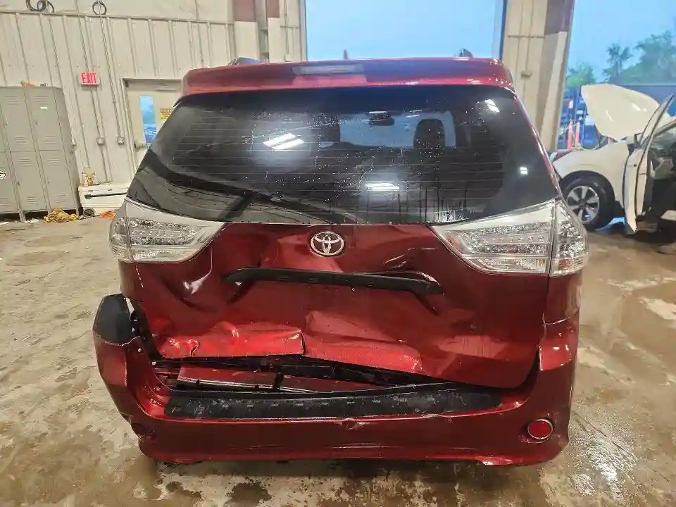 5TDXZ3DC3JS934095 2018 TOYOTA SIENNA-5