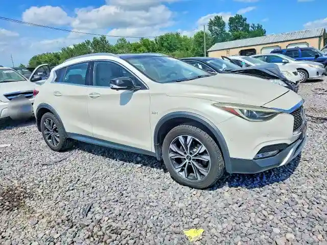 SJKCH5CR3JA052468 2018 INFINITI QX30-3