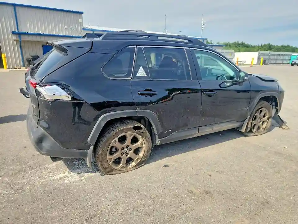 2T3UWRFV8RW219465 2024 TOYOTA RAV4 WOODL-2