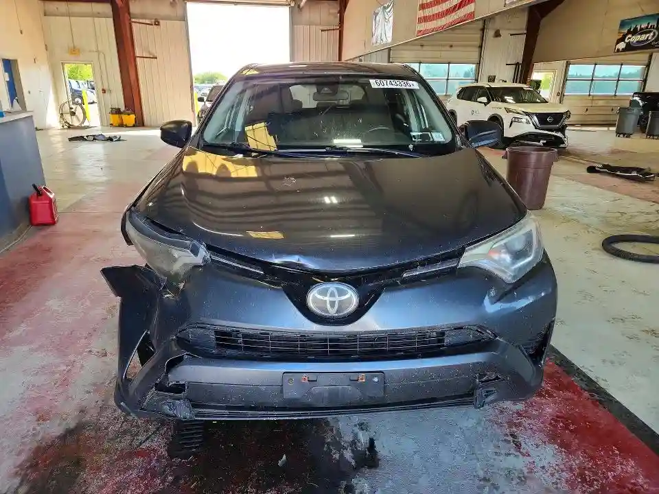 2T3BFREV6JW776565 2018 TOYOTA RAV4-4