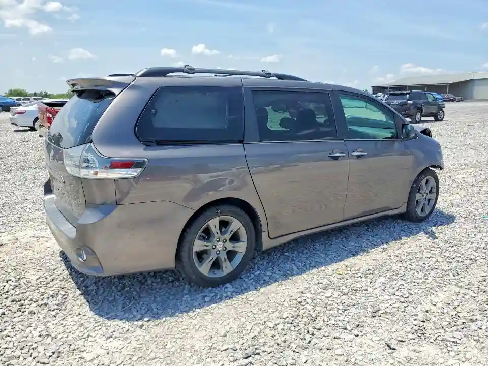 5TDXK3DCXGS702803 2016 TOYOTA SIENNA SE-2