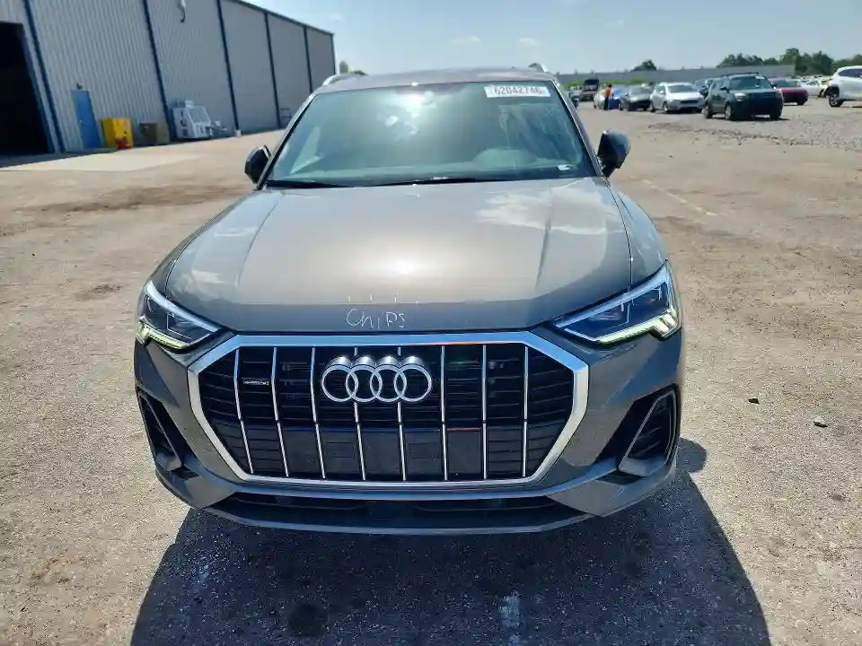 WA1DECF34P1110666 2023 AUDI Q3-4