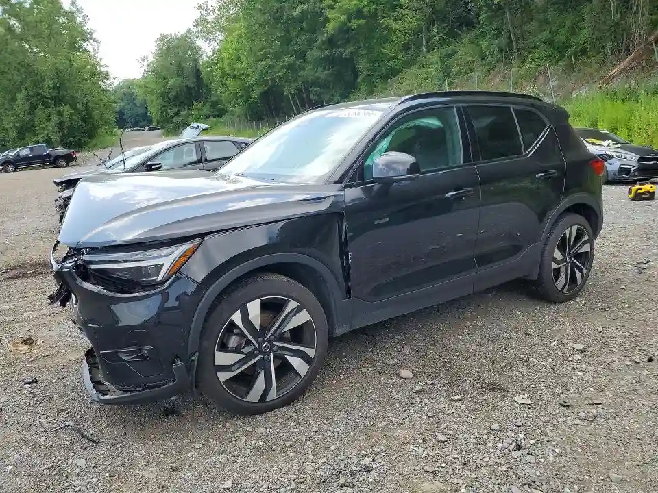 YV4L12UM8R2379914 2024 VOLVO XC40-0