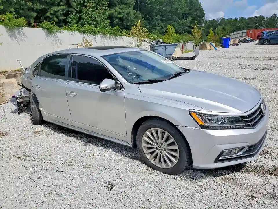 1VWBT7A3XHC019812 2017 VOLKSWAGEN PASSAT-3